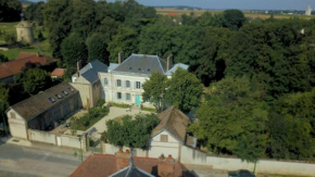 Hotels in Villeblevin